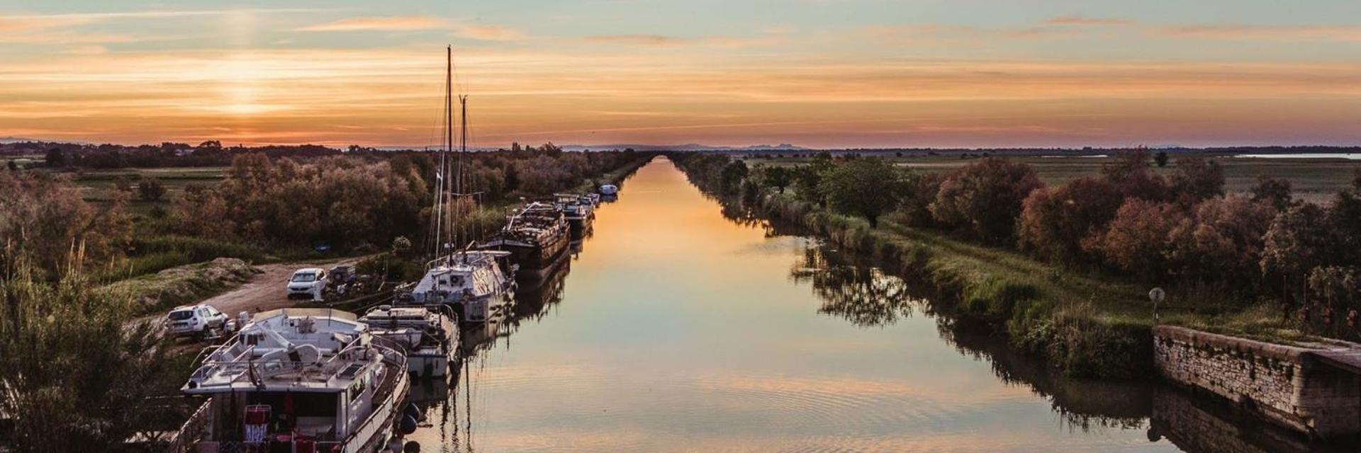Bord Du Canal Du Rhone A Sete Sur "Cesar" Vauvert Eksteriør bilde
